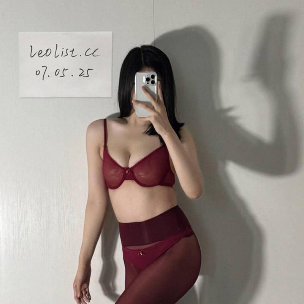 
                        Naomi
                     is Female Escorts. | windsor | Ontario | Canada | canadatopescorts.com 