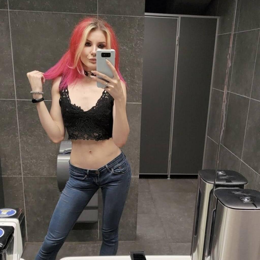 
                        Barbie
                     is Female Escorts. | Nanaimo | British Columbia | Canada | canadatopescorts.com 