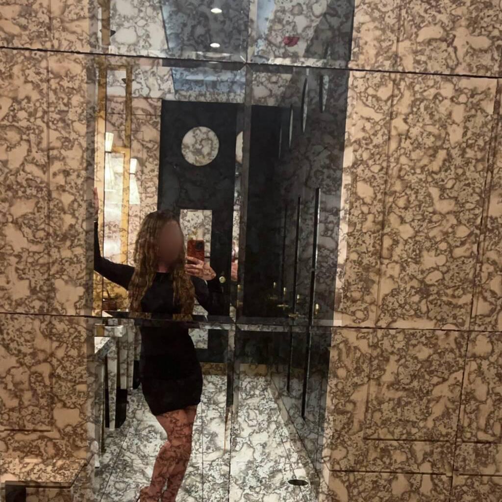 
                        MISSELLADAMOUR.COM
                     is Female Escorts. | Winnipeg | Manitoba | Canada | canadatopescorts.com 