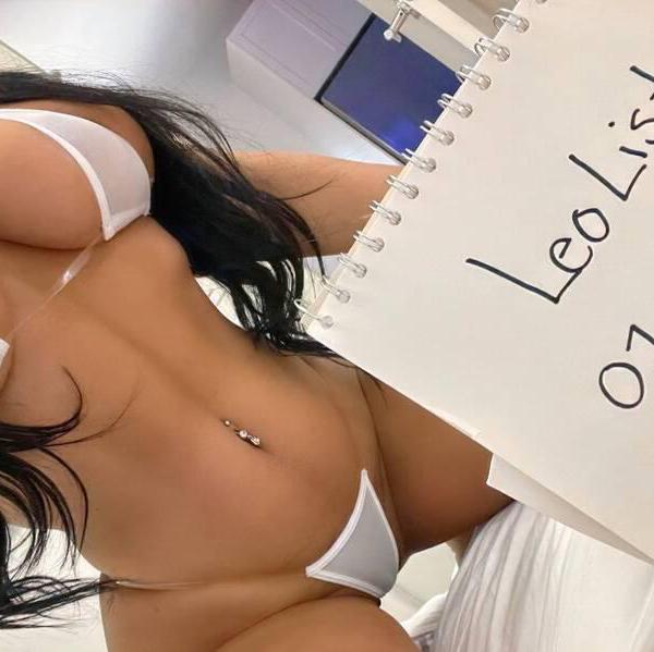 
                        Jasmine
                     is Female Escorts. | Montreal | Quebec | Canada | canadatopescorts.com 