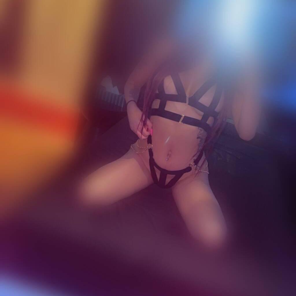 
                        london skye
                     is Female Escorts. | Edmonton | Alberta | Canada | canadatopescorts.com 