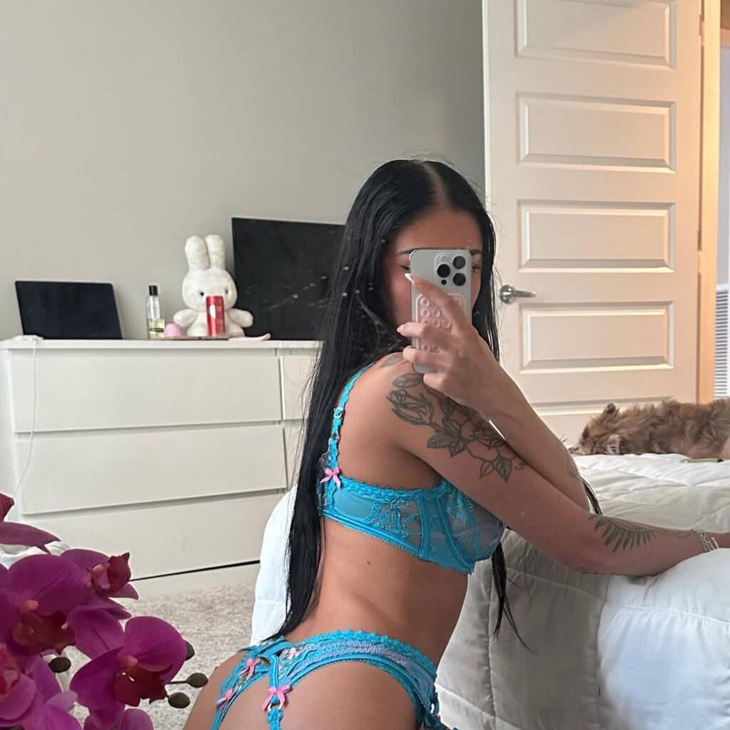 
                        Kimberly
                     is Female Escorts. | Medicine Hat | Alberta | Canada | canadatopescorts.com 