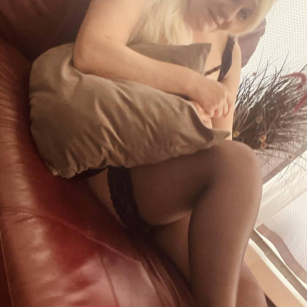 
                        sinderella
                     is Female Escorts. | Ft Mcmurray | Alberta | Canada | canadatopescorts.com 