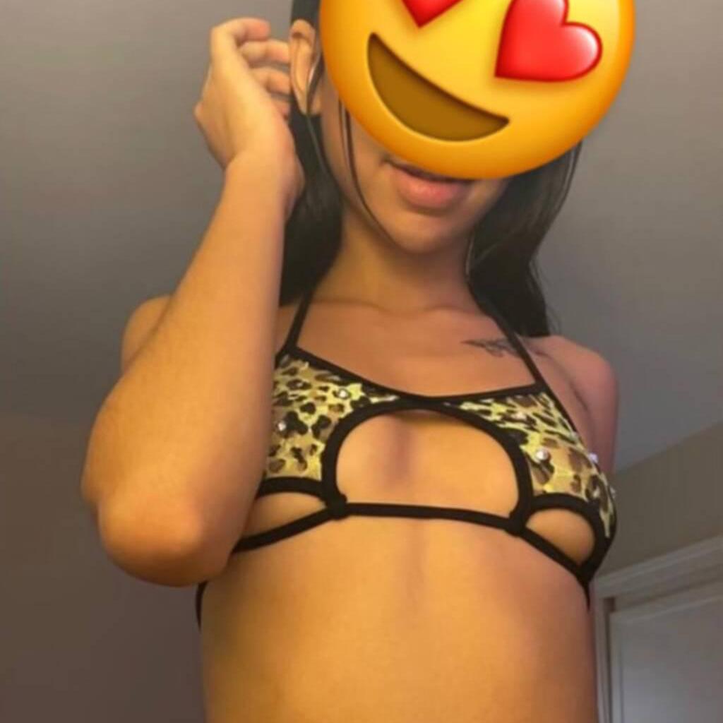 
                        Amber
                     is Female Escorts. | Barrie | Ontario | Canada | canadatopescorts.com 