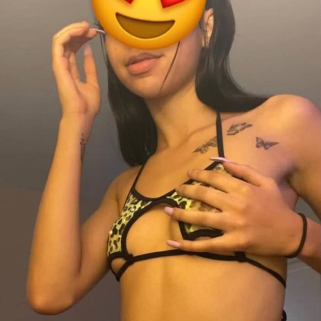 
                        Amber
                     is Female Escorts. | Barrie | Ontario | Canada | canadatopescorts.com 