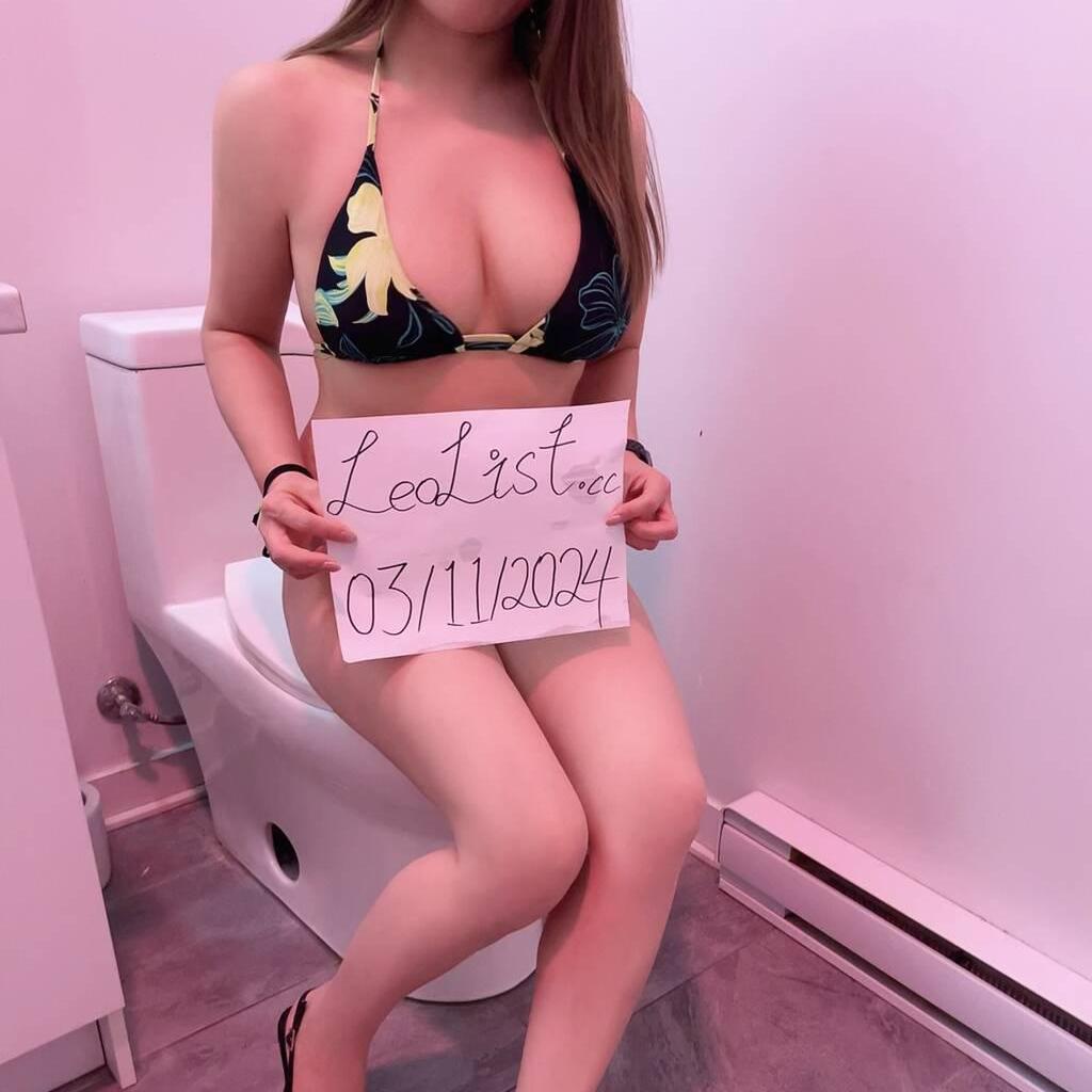 
                        Lily
                     is Female Escorts. | St. John | New Brunswick | Canada | canadatopescorts.com 