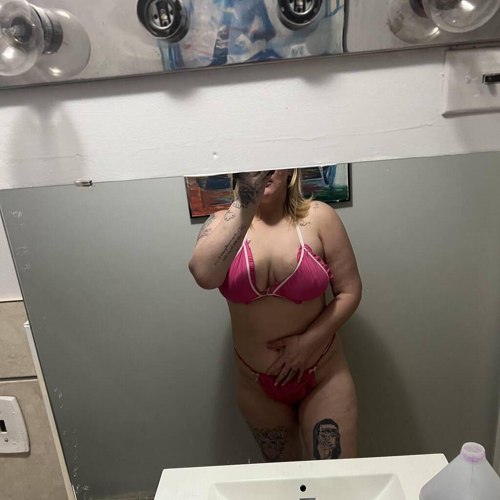 
                        Vivian
                     is Female Escorts. | Chatham | Ontario | Canada | canadatopescorts.com 