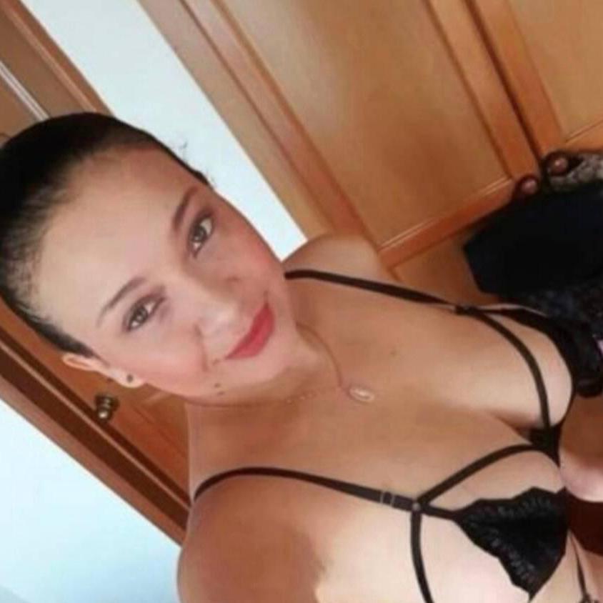 
                        Laura
                     is Female Escorts. | Kitchener | Ontario | Canada | canadatopescorts.com 