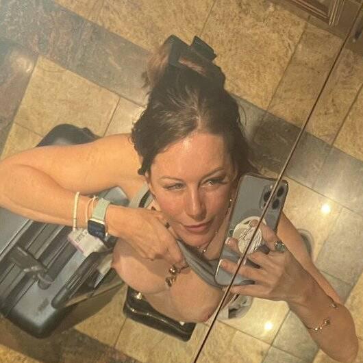 
                        Isabelle
                     is Female Escorts. | Saguenay | Quebec | Canada | canadatopescorts.com 