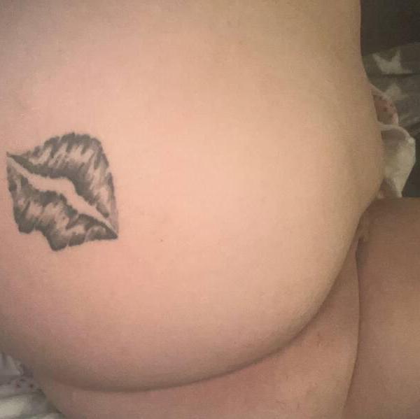 
                        Em
                     is Female Escorts. | Vancouver | British Columbia | Canada | canadatopescorts.com 