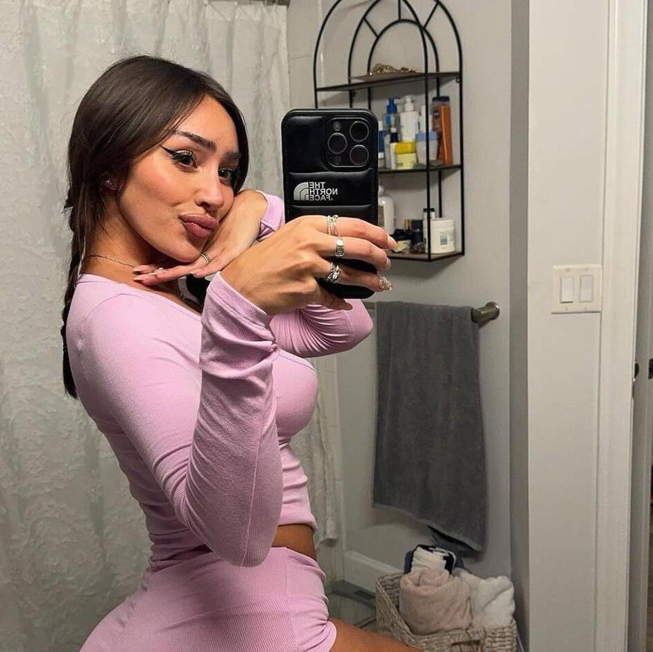 
                        Sisi rose
                     is Female Escorts. | Brandon | Manitoba | Canada | canadatopescorts.com 