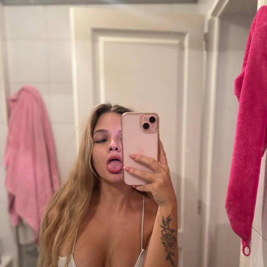 
                        Lola
                     is Female Escorts. | Newfoundland and Labrador | Newfoundland and Labrador | Canada | canadatopescorts.com 