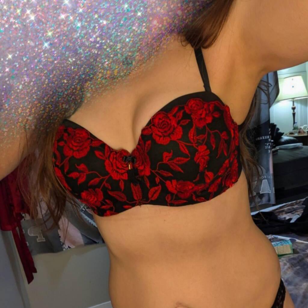 
                        Sydney
                     is Female Escorts. | Sarnia | Ontario | Canada | canadatopescorts.com 