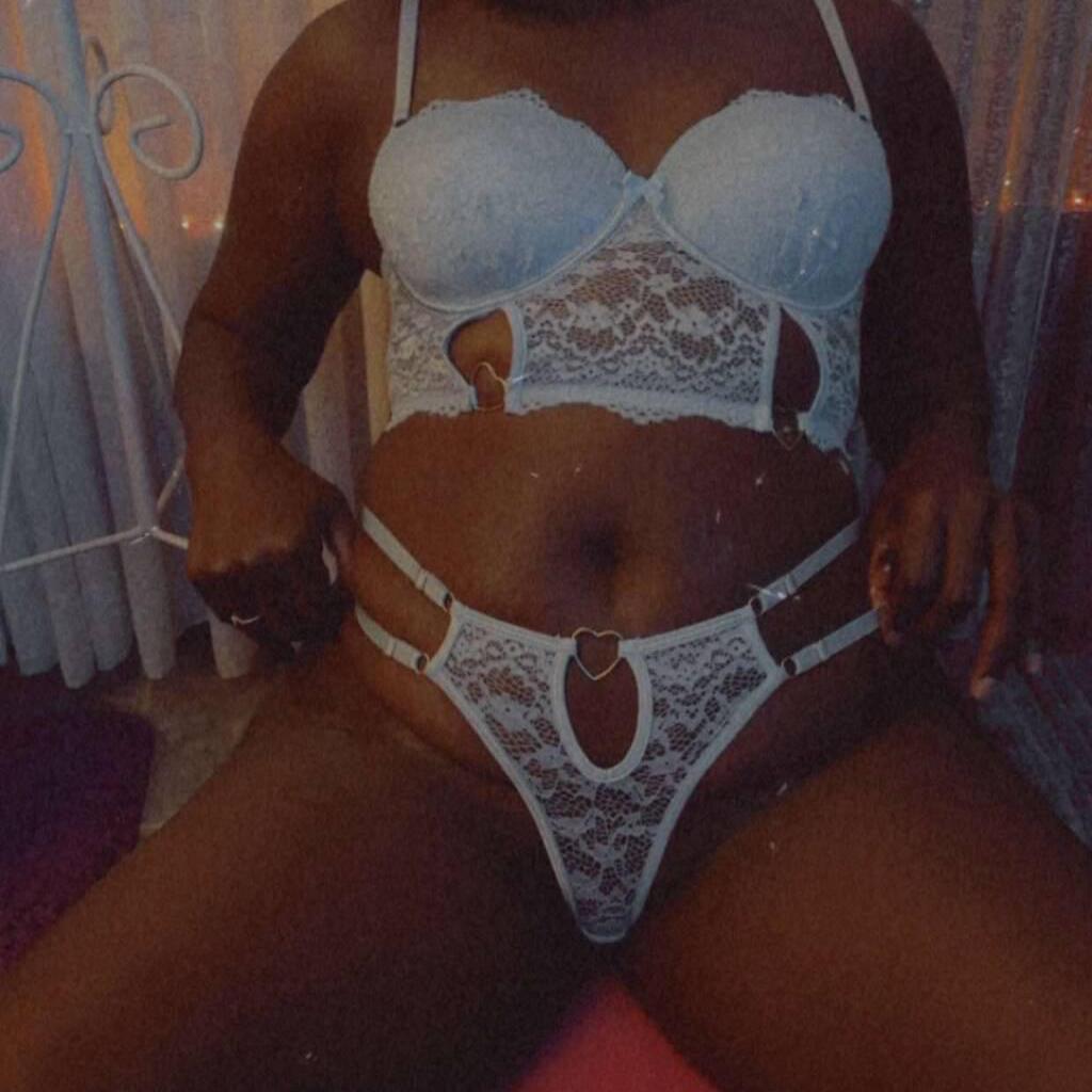 
                        Simone
                     is Female Escorts. | Lethbridge | Alberta | Canada | canadatopescorts.com 