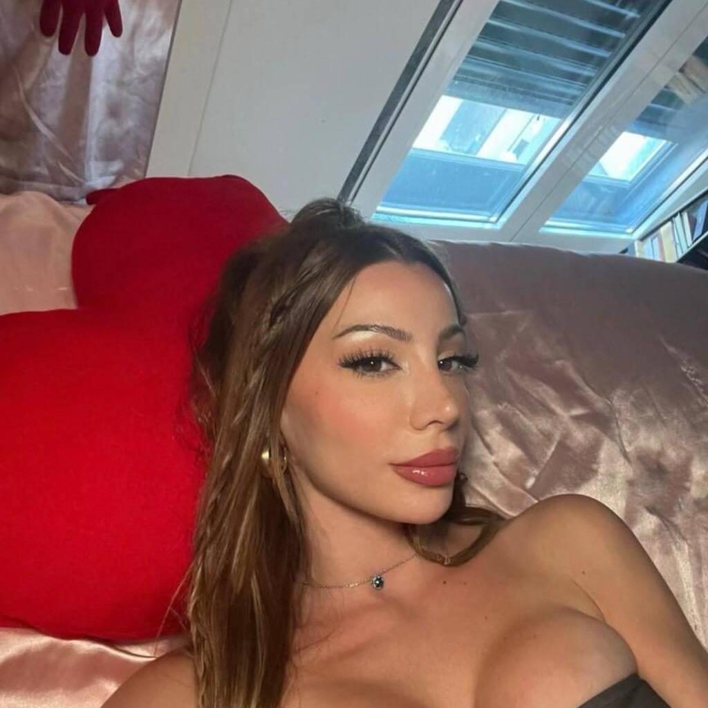 
                        Adriana
                     is Female Escorts. | St. Albert | Alberta | Canada | canadatopescorts.com 