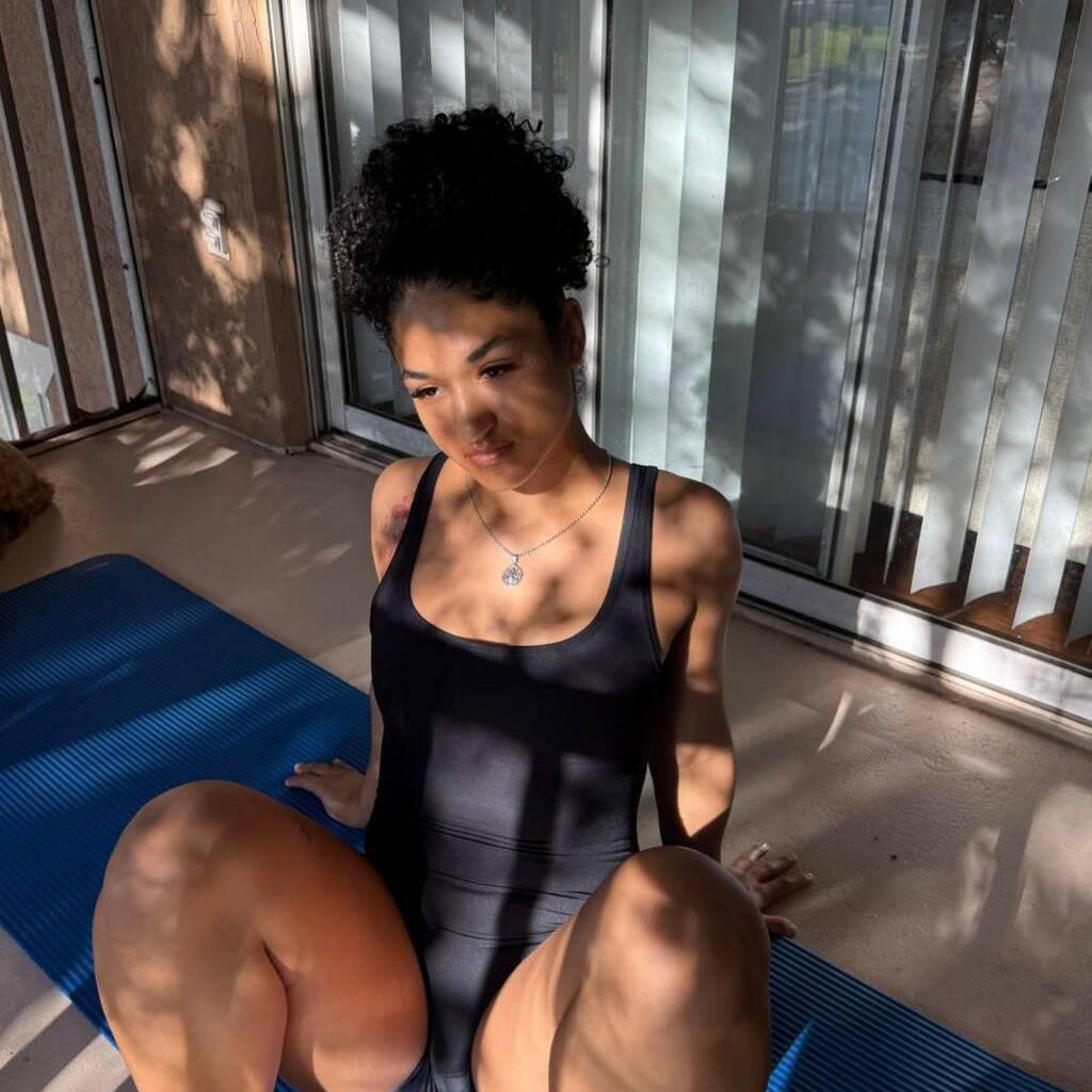 
                        Kira
                     is Female Escorts. | Kitchener | Ontario | Canada | canadatopescorts.com 