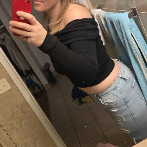 
                        Danni
                     is Female Escorts. | Grande Prairie | Alberta | Canada | canadatopescorts.com 