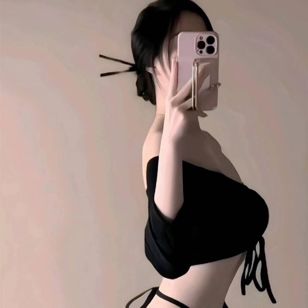 
                        May
                     is Female Escorts. | Sunshine Coast | British Columbia | Canada | canadatopescorts.com 