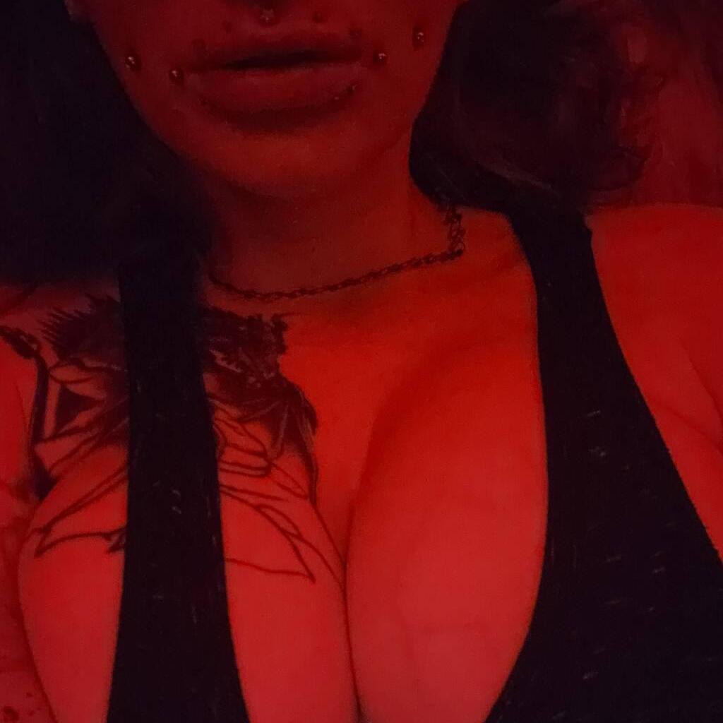 
                        Roxxi Starr
                     is Female Escorts. | Edmonton | Alberta | Canada | canadatopescorts.com 