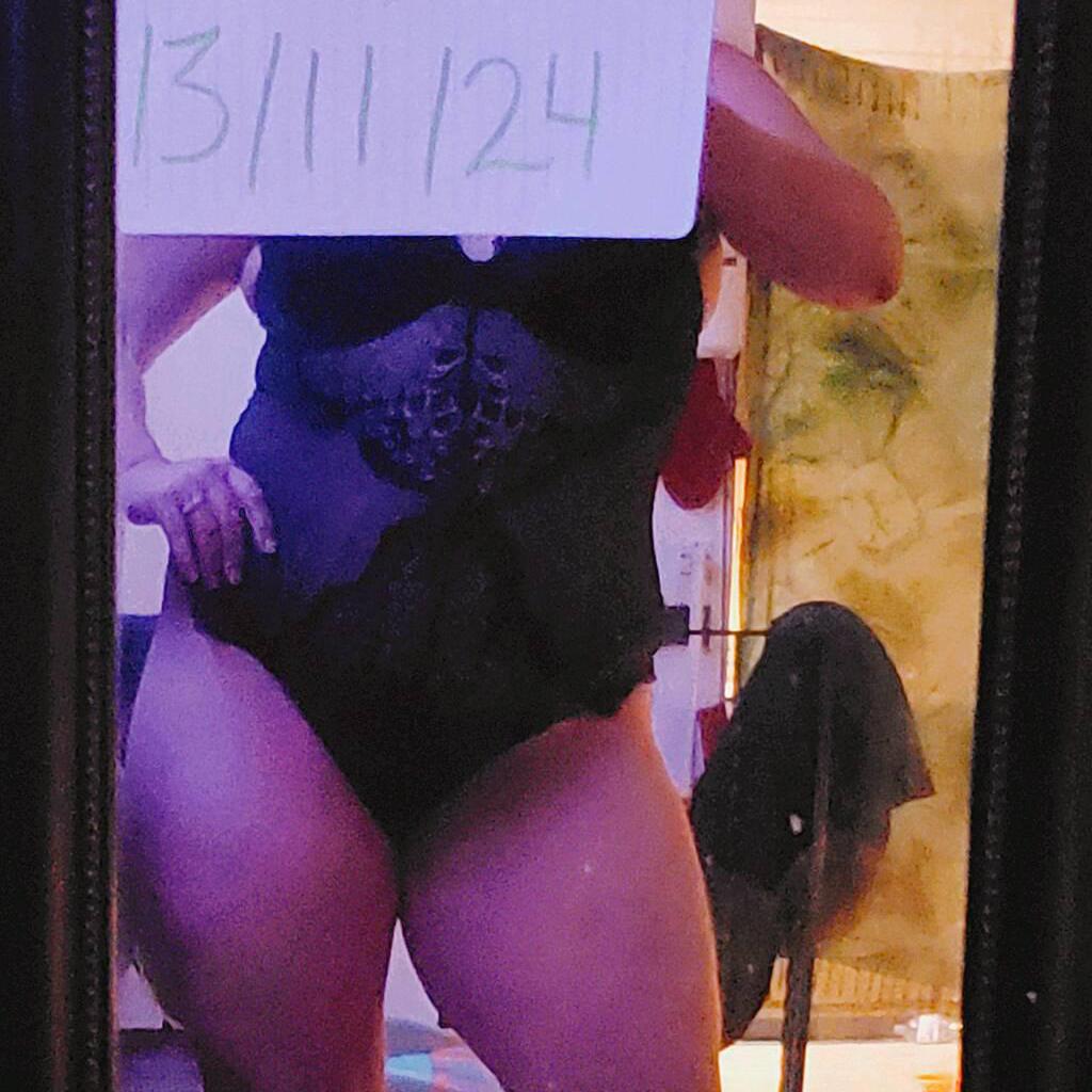 
                        CHRISTIENEW PICS &
                     is Female Escorts. | Moncton | New Brunswick | Canada | canadatopescorts.com 