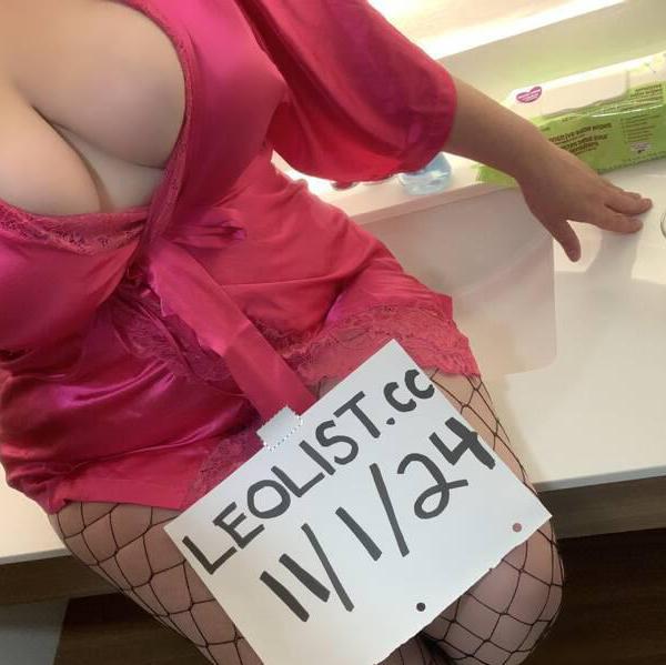 
                        Lauryn
                     is Female Escorts. | Kelowna | British Columbia | Canada | canadatopescorts.com 
