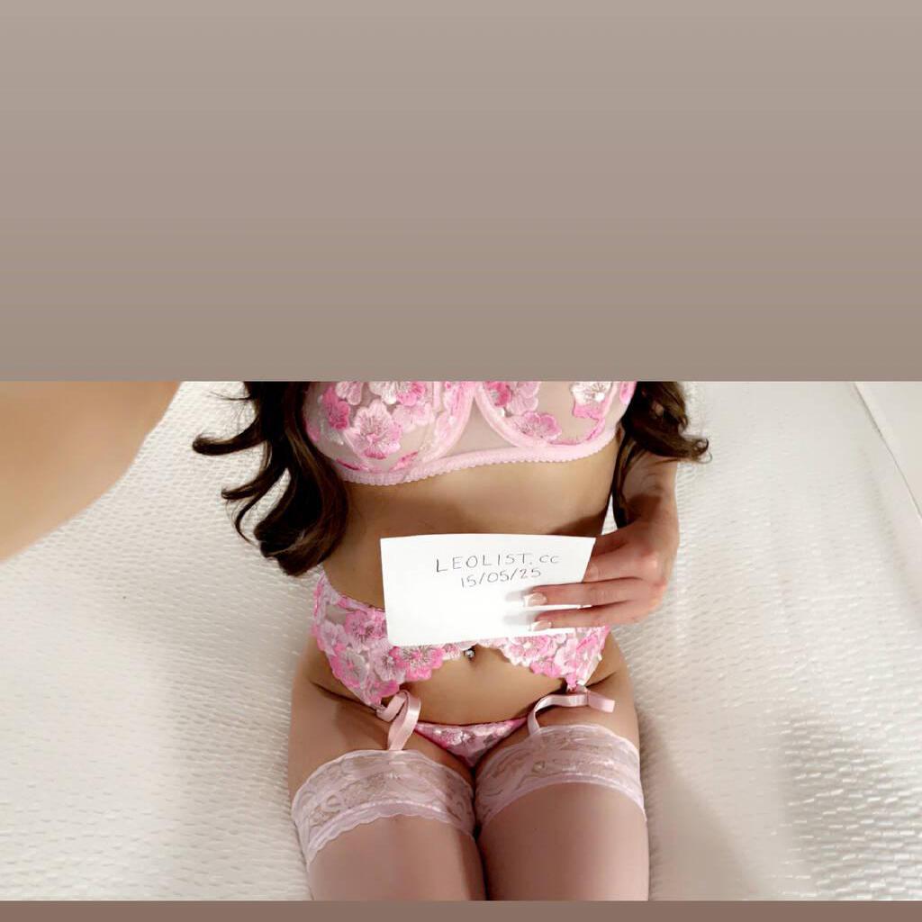 
                        Rosey
                     is Female Escorts. | Vancouver | British Columbia | Canada | canadatopescorts.com 