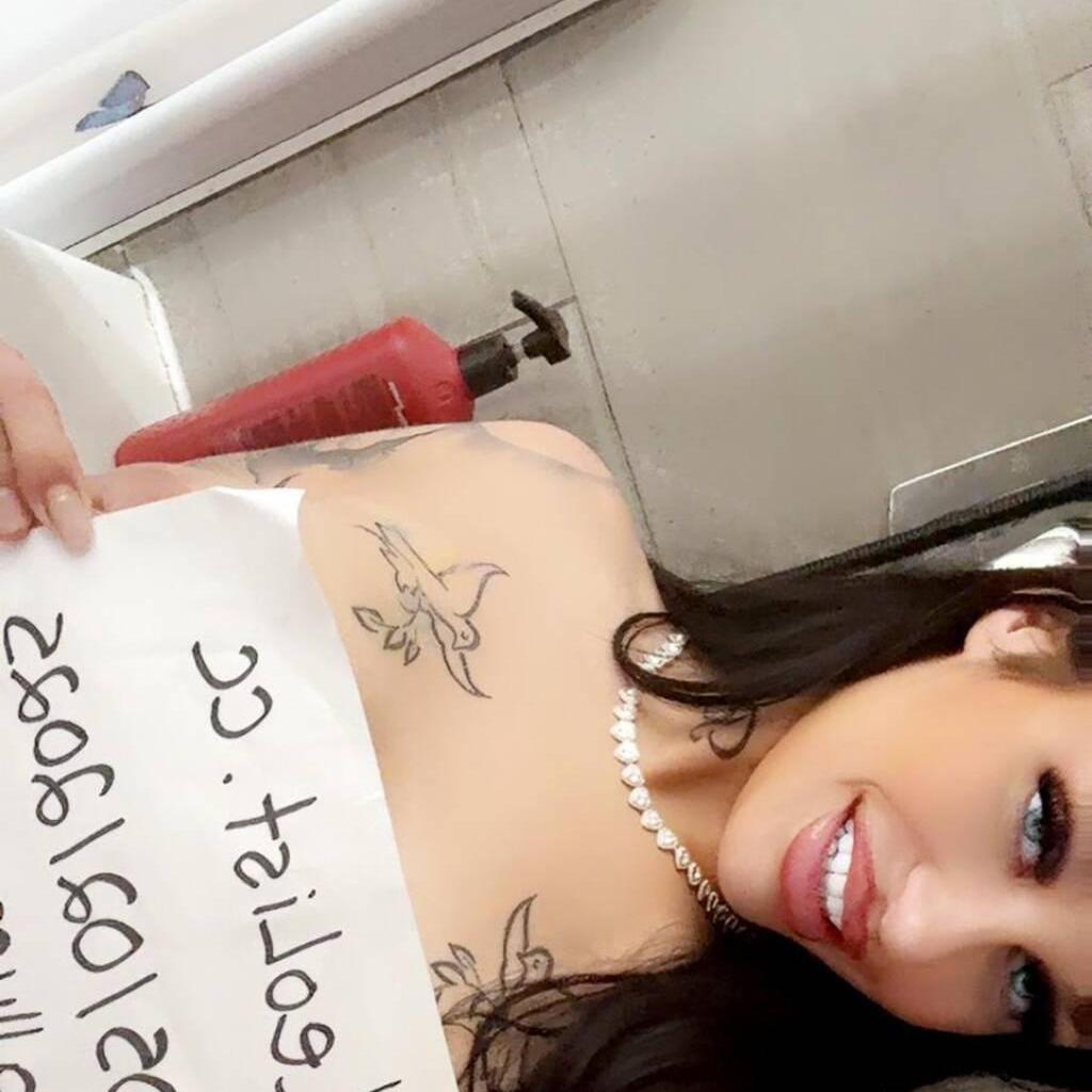 
                        Allysa
                     is Female Escorts. | Lethbridge | Alberta | Canada | canadatopescorts.com 