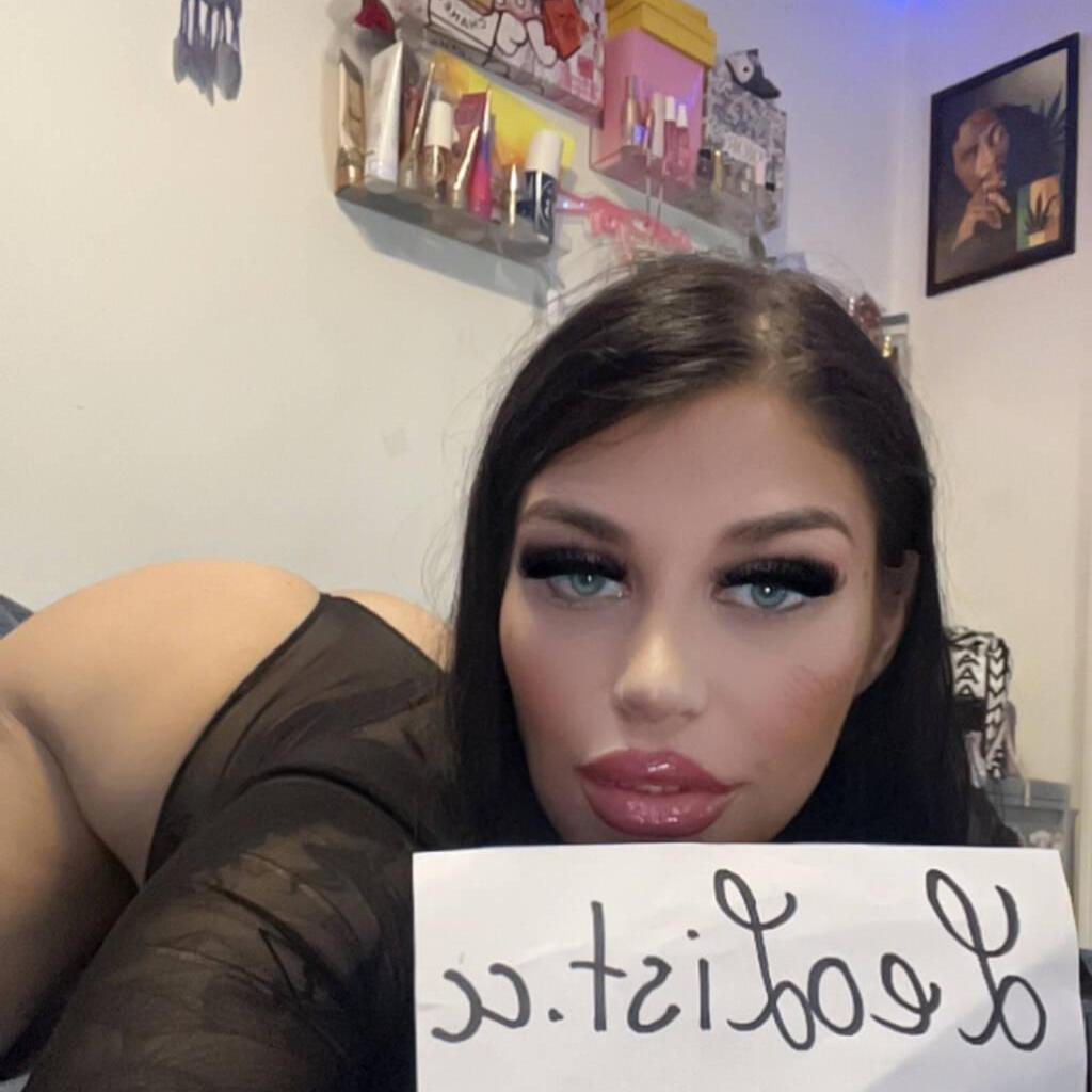 
                        Allysa
                     is Female Escorts. | Lethbridge | Alberta | Canada | canadatopescorts.com 