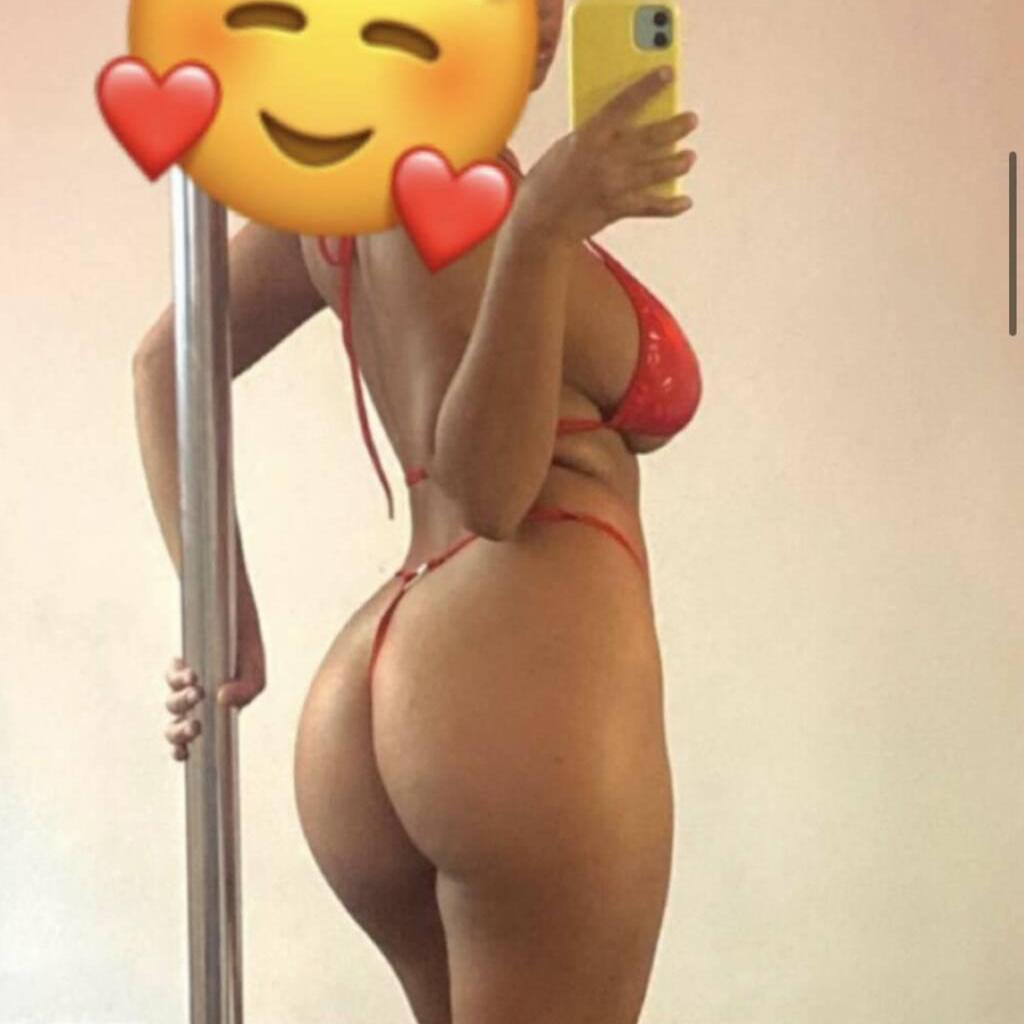 
                        Lola
                     is Female Escorts. | Kitchener | Ontario | Canada | canadatopescorts.com 