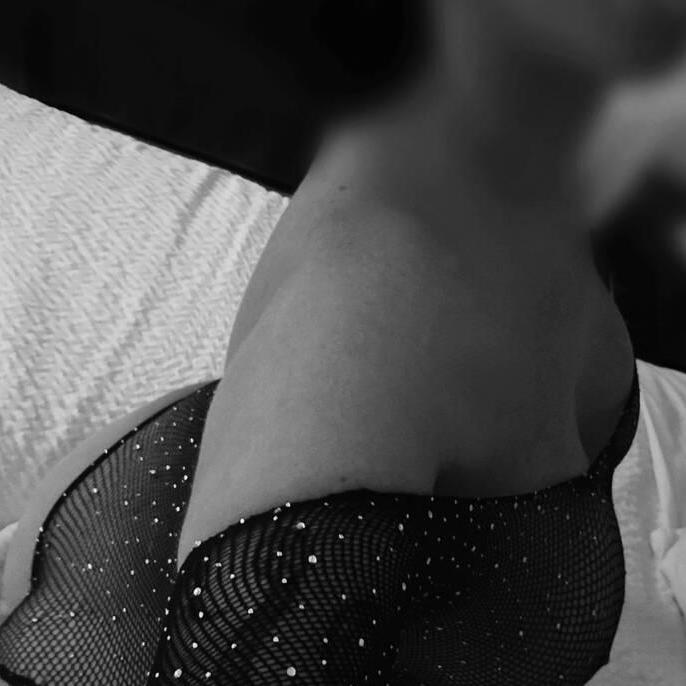
                        Erika
                     is Female Escorts. | Trois Rivieres | Quebec | Canada | canadatopescorts.com 