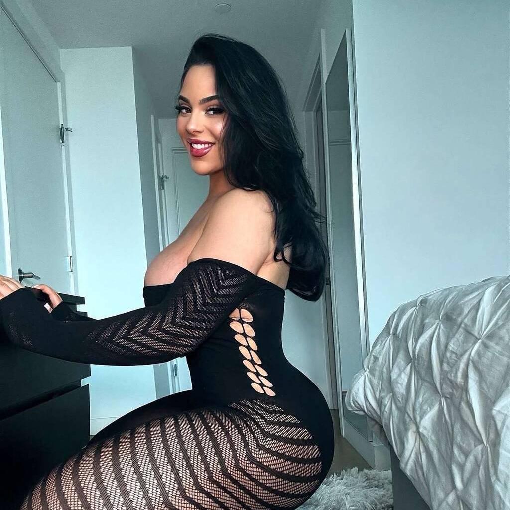 
                        Eva
                     is Female Escorts. | Sherbrooke | Quebec | Canada | canadatopescorts.com 