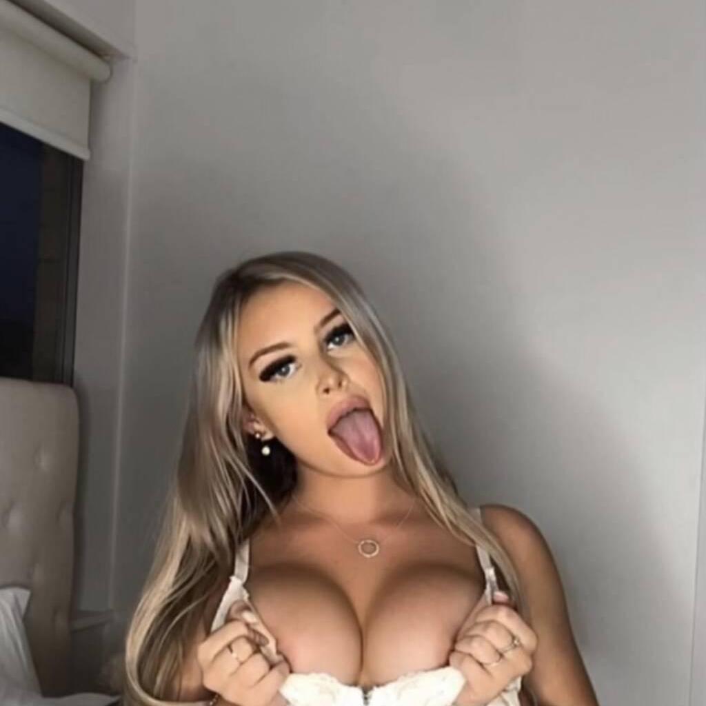 
                        Sarah
                     is Female Escorts. | Kelowna | British Columbia | Canada | canadatopescorts.com 