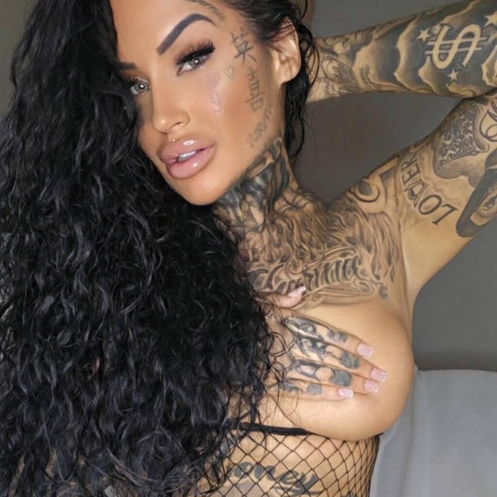 
                        Karolina
                     is Female Escorts. | Montreal | Quebec | Canada | canadatopescorts.com 