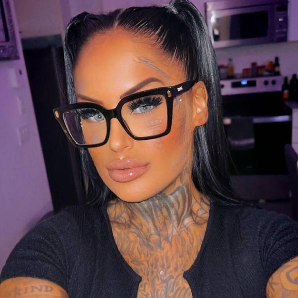 
                        Karolina
                     is Female Escorts. | Montreal | Quebec | Canada | canadatopescorts.com 