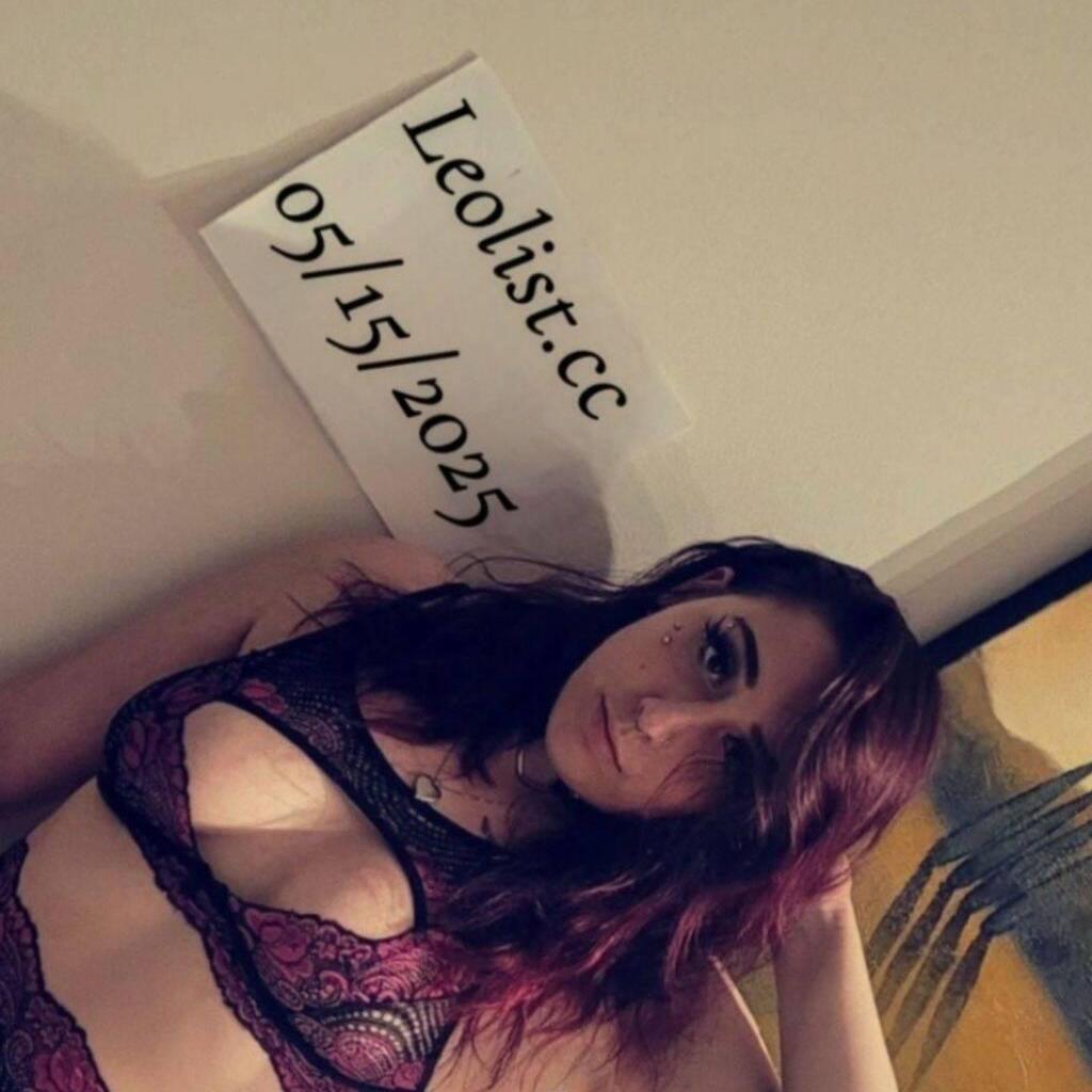 
                        Sarah
                     is Female Escorts. | Medicine Hat | Alberta | Canada | canadatopescorts.com 