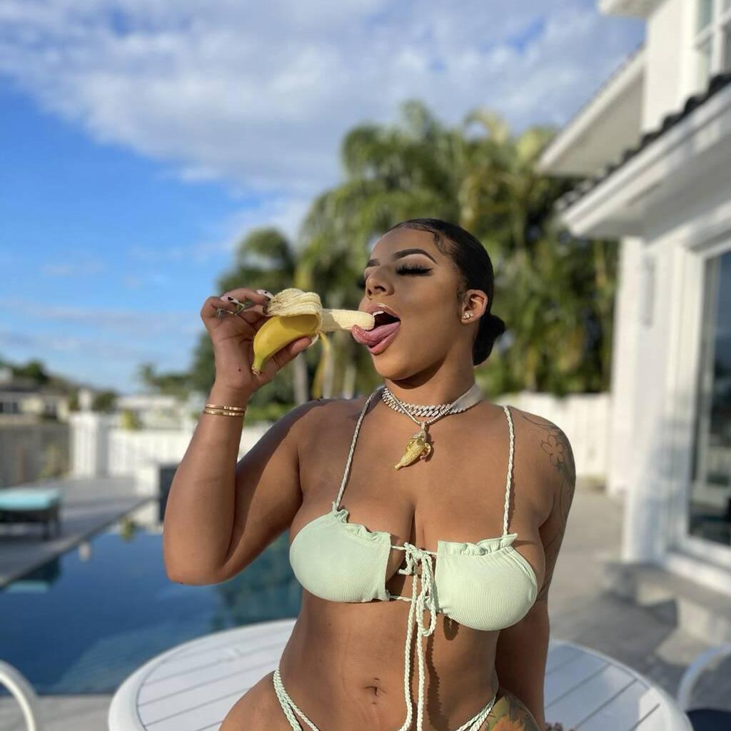 
                        Melli
                     is Female Escorts. | Medicine Hat | Alberta | Canada | canadatopescorts.com 