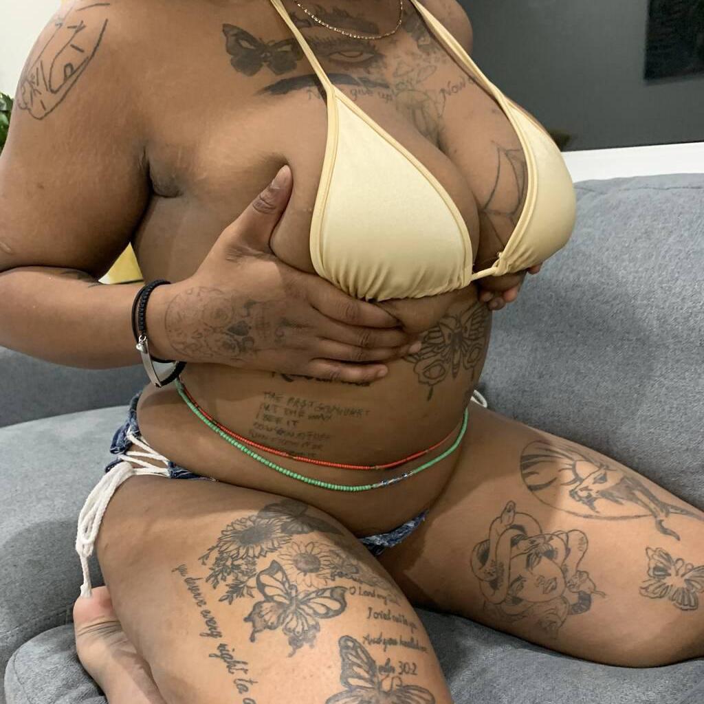 
                        Empress
                     is Female Escorts. | Kitchener | Ontario | Canada | canadatopescorts.com 