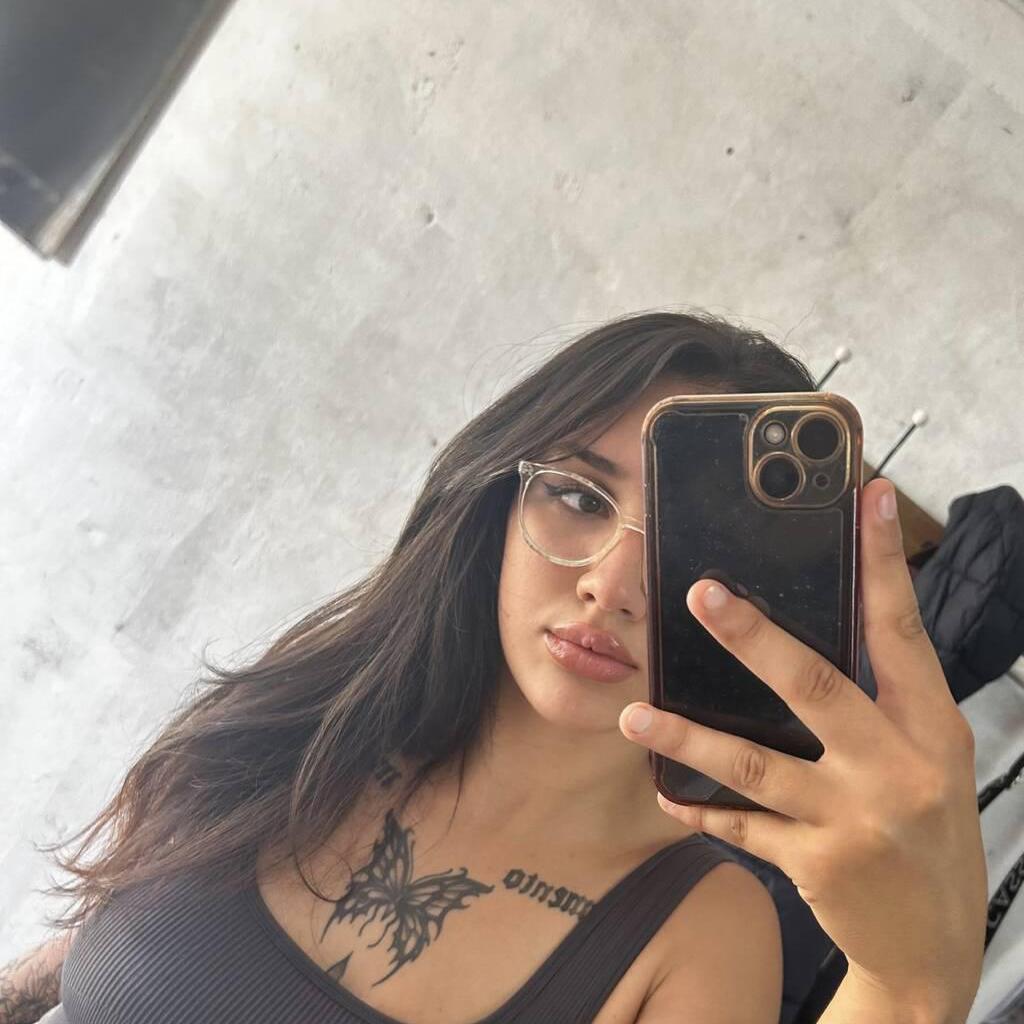 
                        Laura
                     is Female Escorts. | Quebec City | Quebec | Canada | canadatopescorts.com 