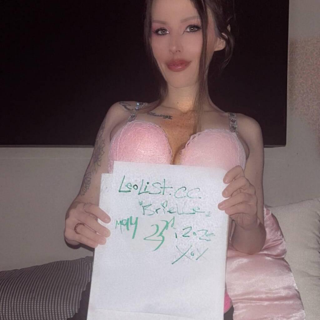 
                        ℬ𝓇𝒾𝑒𝓁𝓁𝑒
                     is Female Escorts. | Sunshine Coast | British Columbia | Canada | canadatopescorts.com 
