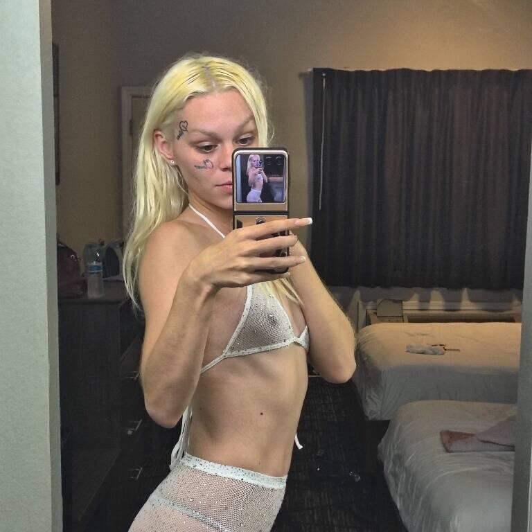 
                        Celina
                     is Female Escorts. | Barrie | Ontario | Canada | canadatopescorts.com 