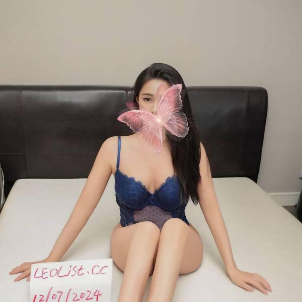 
                        Momo
                     is Female Escorts. | Ft Mcmurray | Alberta | Canada | canadatopescorts.com 