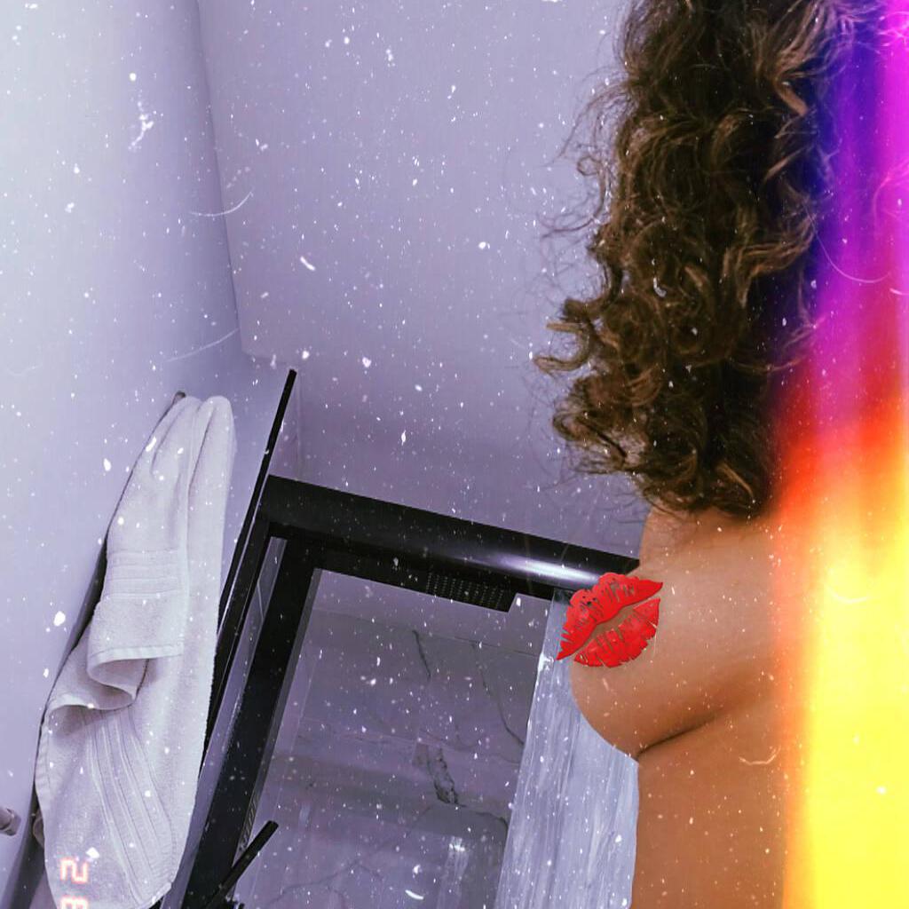 
                        KAYLA LOVE
                     is Female Escorts. | Peace River Country | British Columbia | Canada | canadatopescorts.com 