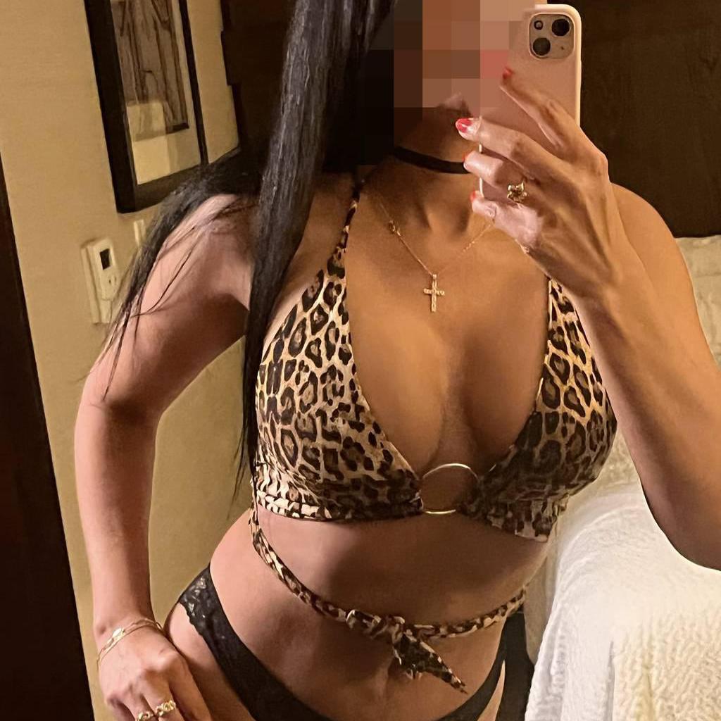 
                        Isabella
                     is Female Escorts. | Toronto | Ontario | Canada | canadatopescorts.com 