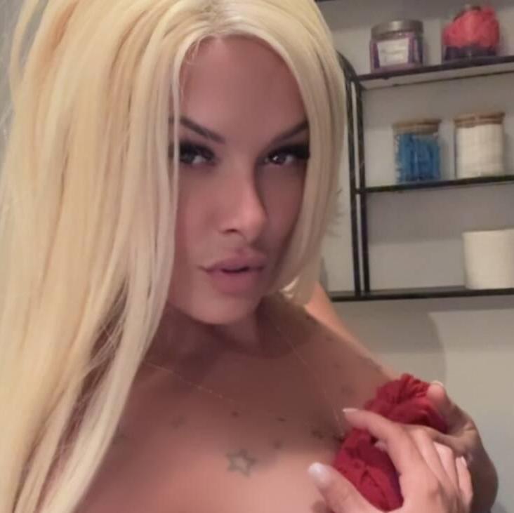 
                        Erika
                     is Female Escorts. | Sherbrooke | Quebec | Canada | canadatopescorts.com 