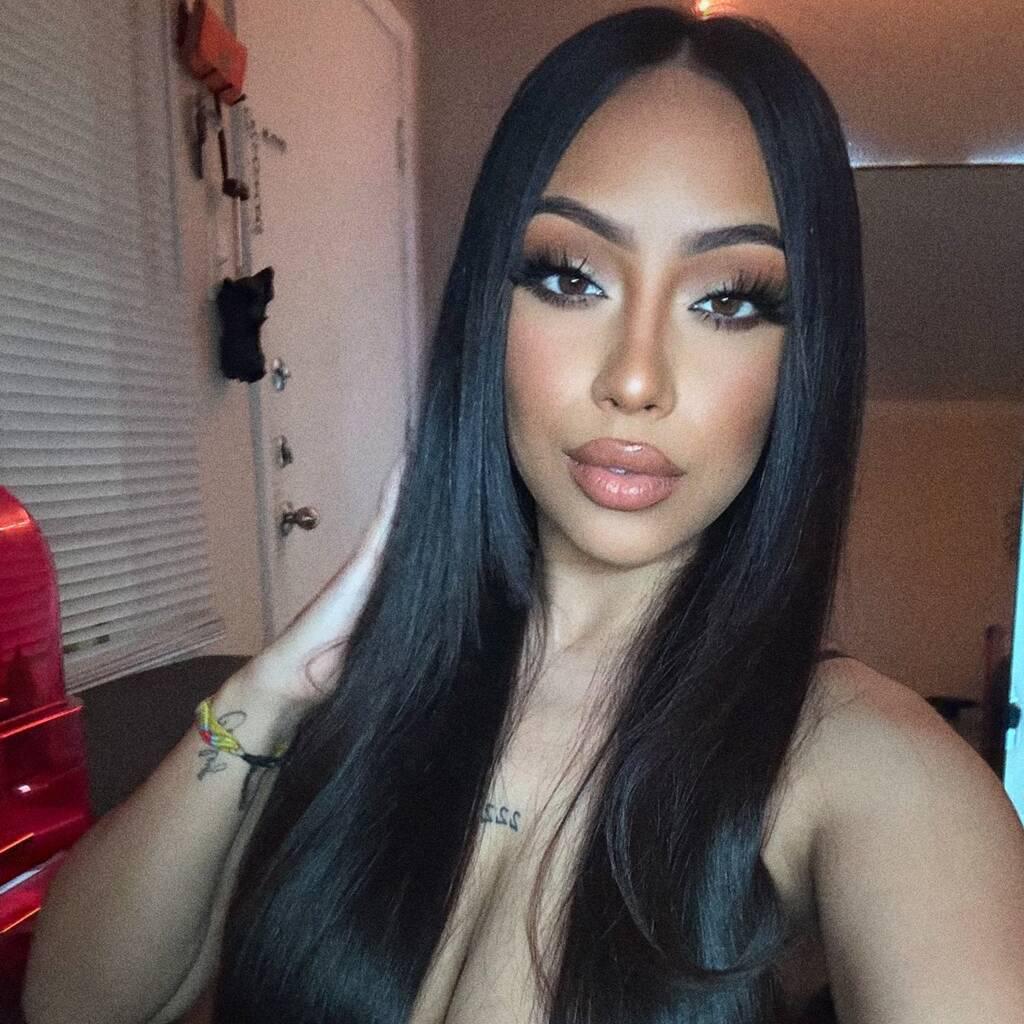 
                        Tina
                     is Female Escorts. | Vancouver | British Columbia | Canada | canadatopescorts.com 