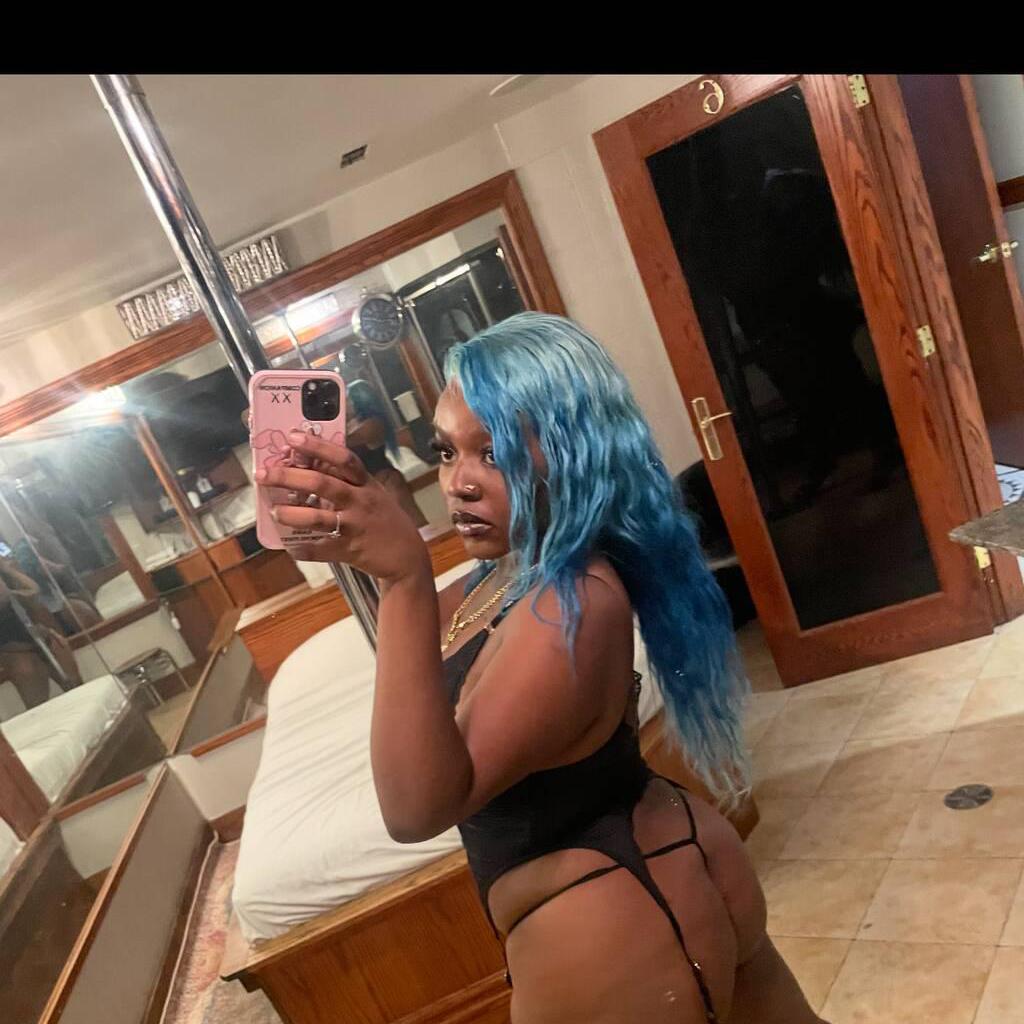 
                        Diamond Luxe
                     is Female Escorts. | Kitchener | Ontario | Canada | canadatopescorts.com 