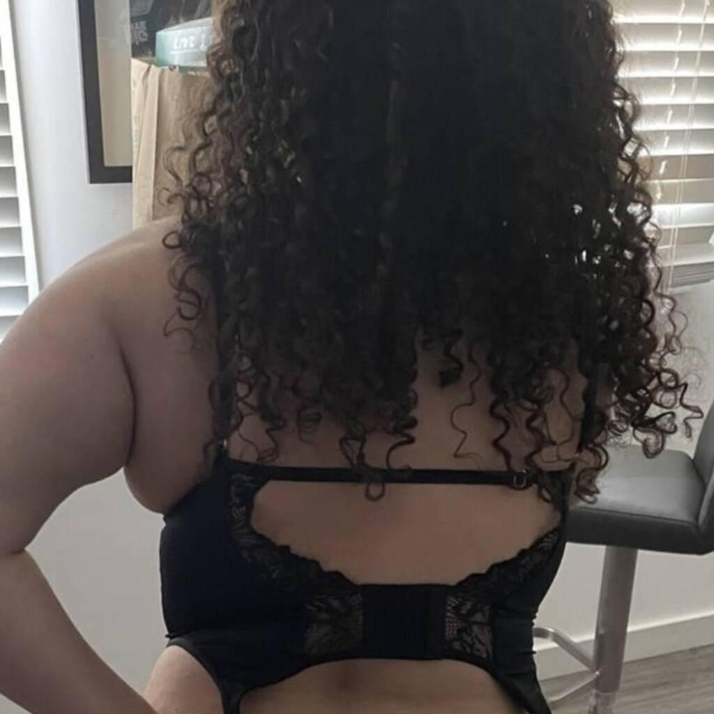 
                        Ariana
                     is Female Escorts. | Edmonton | Alberta | Canada | canadatopescorts.com 