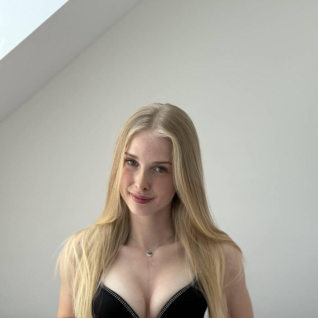 
                        Angela
                     is Female Escorts. | Kelowna | British Columbia | Canada | canadatopescorts.com 