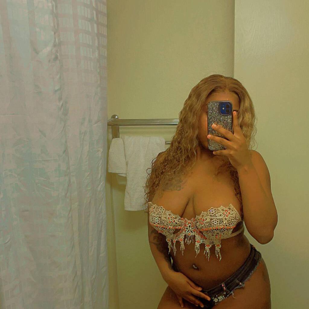 
                        Daisys
                     is Female Escorts. | Calgary | Alberta | Canada | canadatopescorts.com 