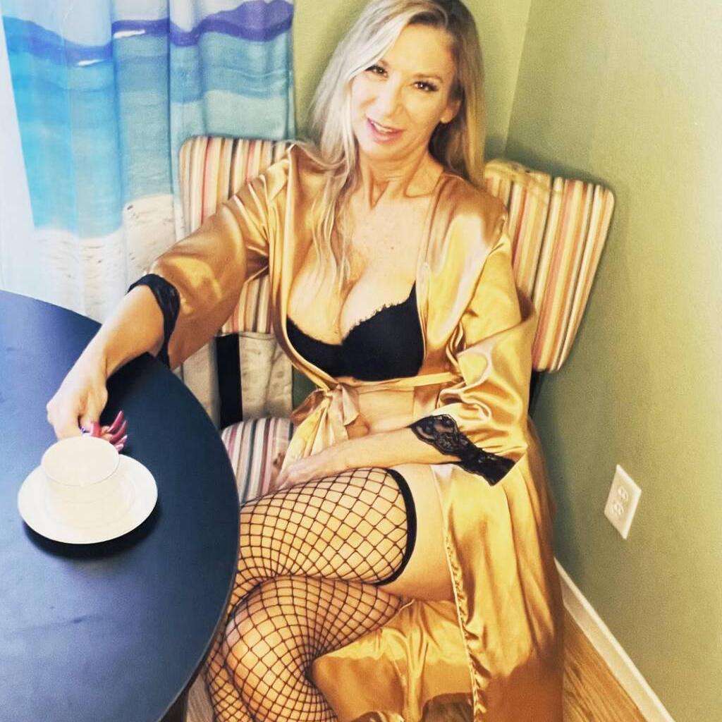 
                        Val
                     is Female Escorts. | Thunder Bay | Ontario | Canada | canadatopescorts.com 